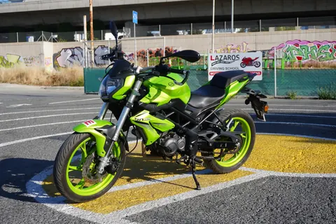 Εκπαιδευτική μοτοσικλέτα Benelli BN 125 για μαθήματα άδειας Α1